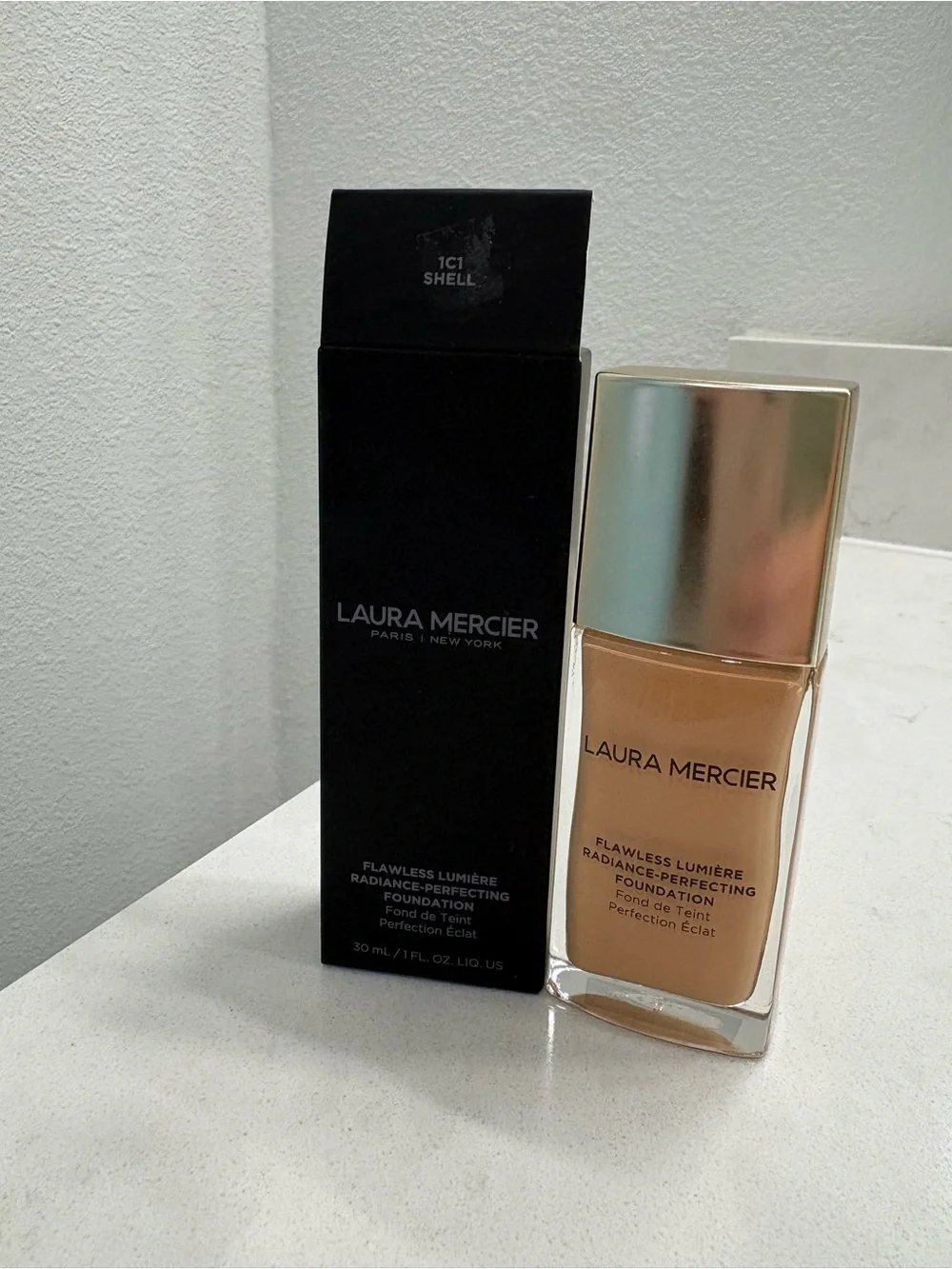 laura mercier buildable luminous